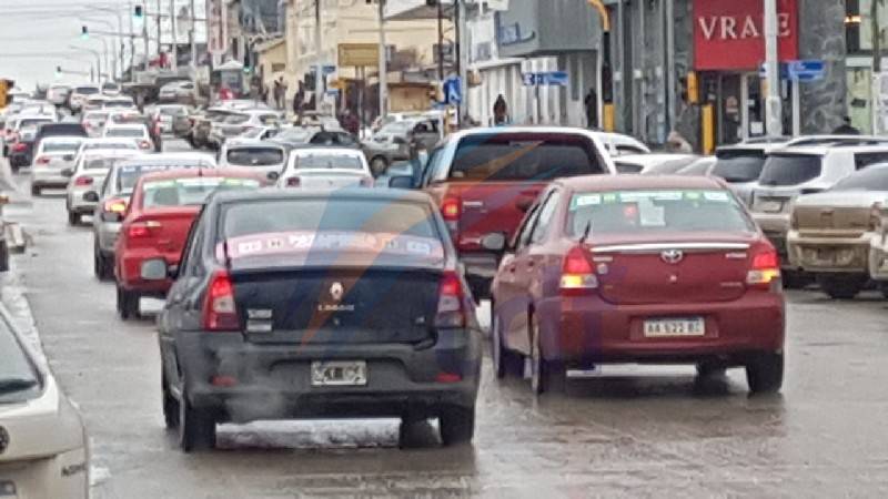 Remises se diferencian de taxis: Serán más baratos por la noche según informó el Municipio