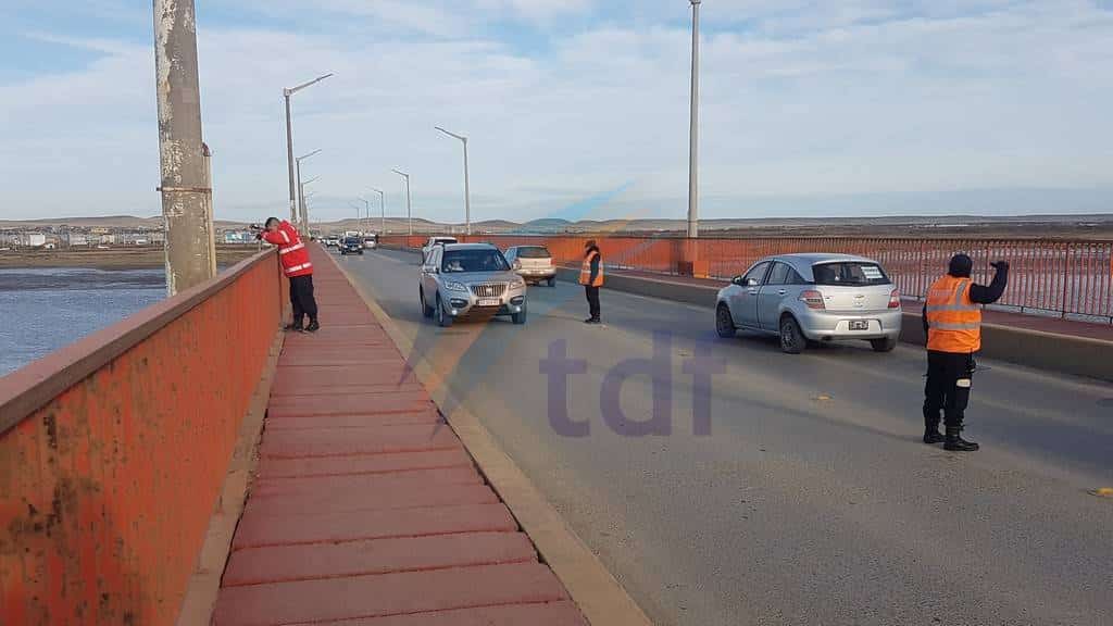 Organizaciones sociales anuncian corte del puente Mosconi a las 14 hrs