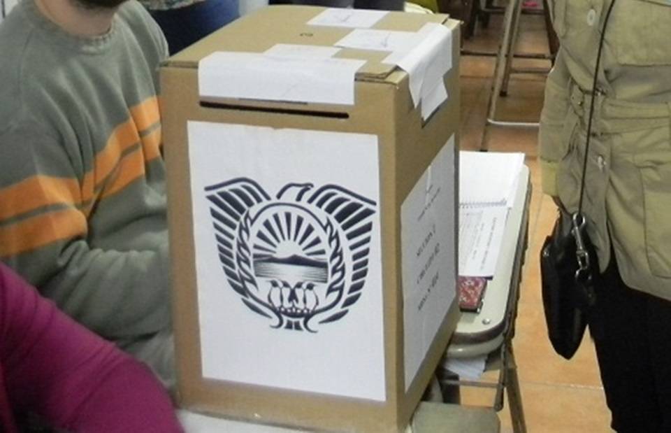 Casa de Tierra del Fuego justificará la no emisión de voto a residentes fueguinos que estén en Buenos Aires