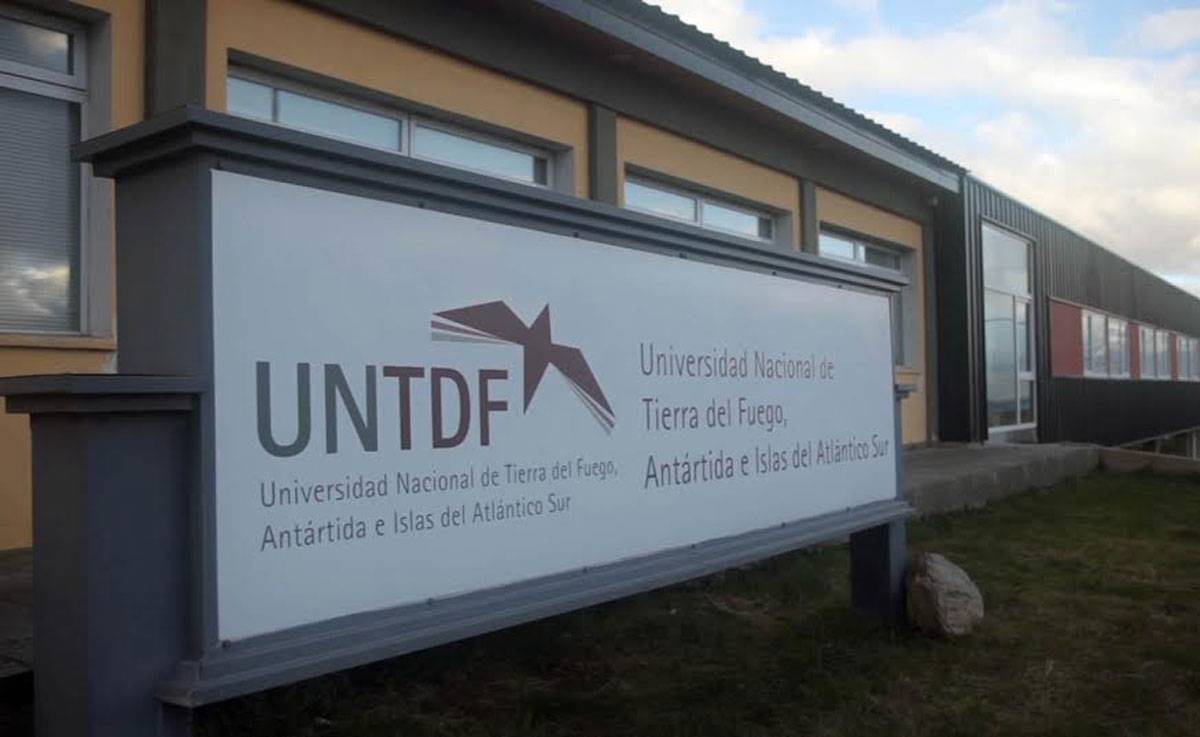 Daniel Fernández es el nuevo rector de la UNTDF