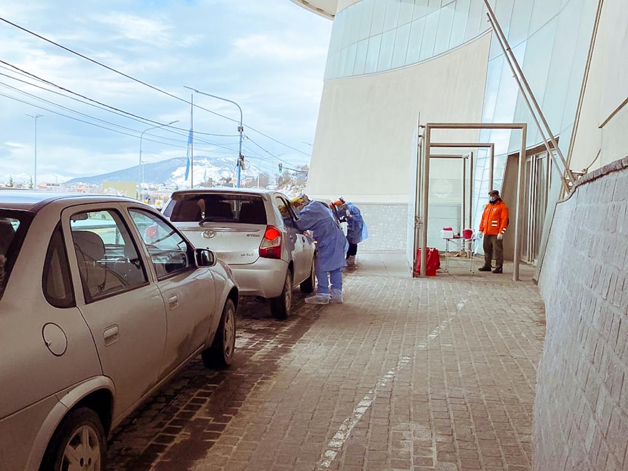 Realizan un nuevo operativo de hisopado en Ushuaia a personas con síntomas compatibles con coronavirus