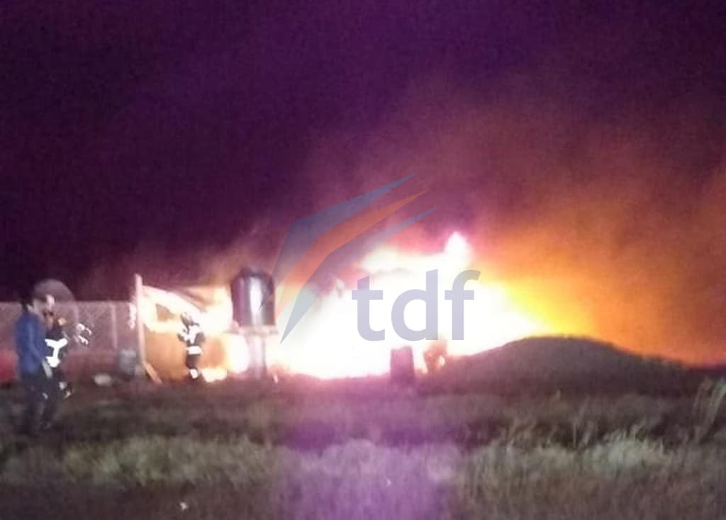 Incendio en una estancia cercana a Río Grande destruyó una casa