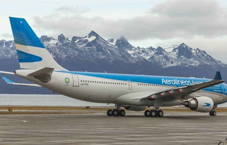 Aerolíneas Argentinas anunció que triplicará los vuelos a Ushuaia en enero y febrero