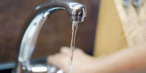 Se restablece el servicio de agua tras demoras en los trabajos