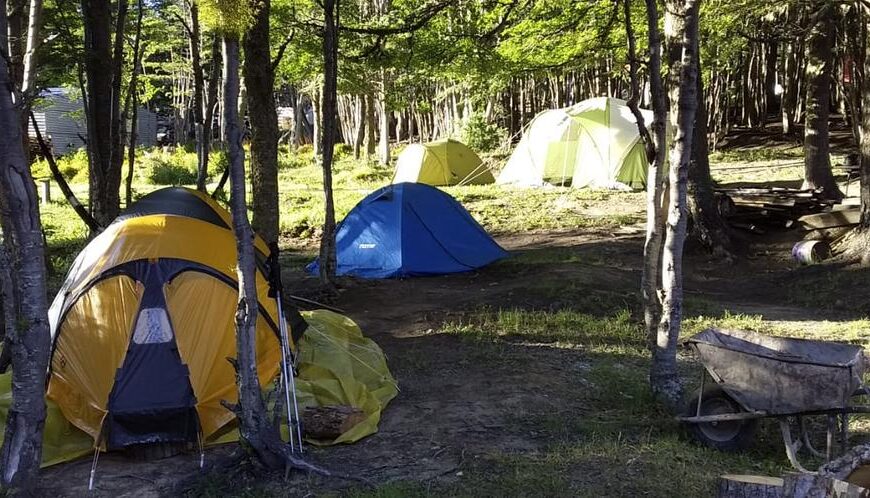 Habilitan, en toda la provincia, los acampes en campings autorizados y zonas agrestes permitidas
