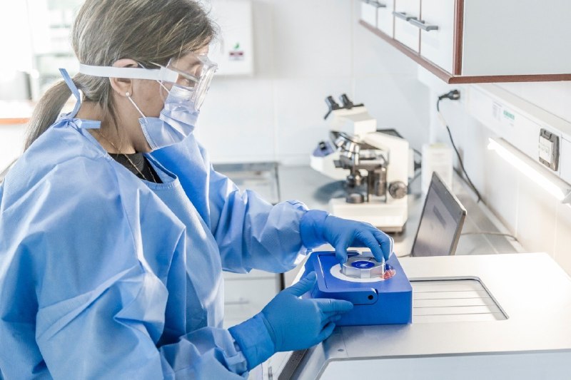 El laboratorio municipal de Biología Molecular lleva procesados más de 5.500 hisopados