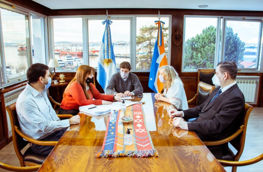 Melella firmó el llamado a licitación para construir la nueva comisaría en el barrio San Vicente de Paul de Ushuaia