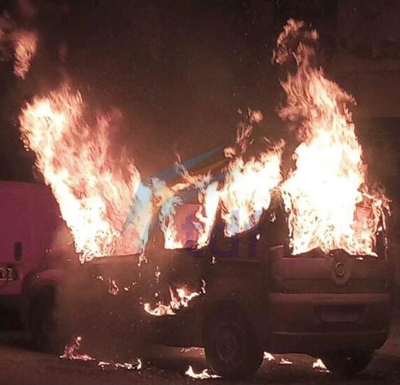 Prendieron fuego un vehículo municipal