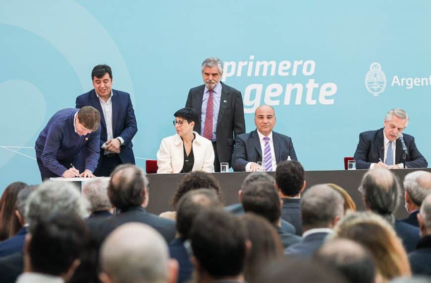 Melella y Fernández firmaron una carta de intención para obras de infraestructura científica y tecnológica
