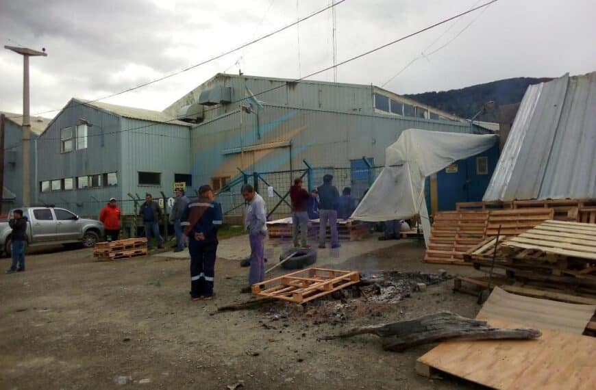 Desde la AOT repudian el despido de cinco trabajadores de una fábrica de Ushuaia