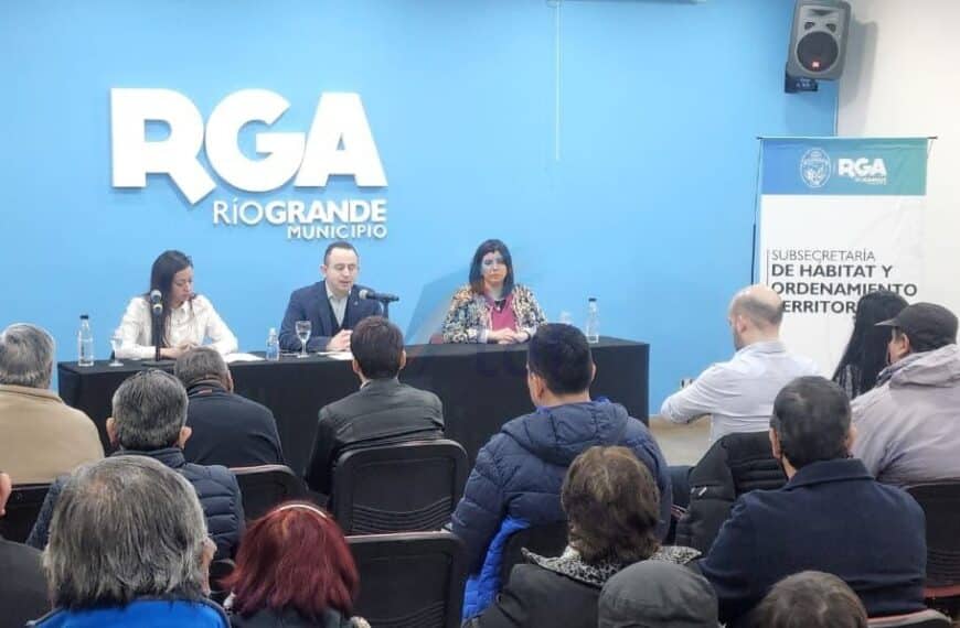 Se entregaron 35 títulos de propiedad a vecinos de la ciudad de Río Grande