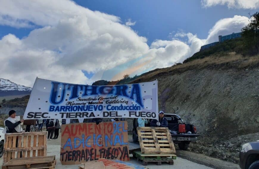 Gastronómicos cortó el único acceso al  Arakur en una escalada del conflicto hotelero en Ushuaia