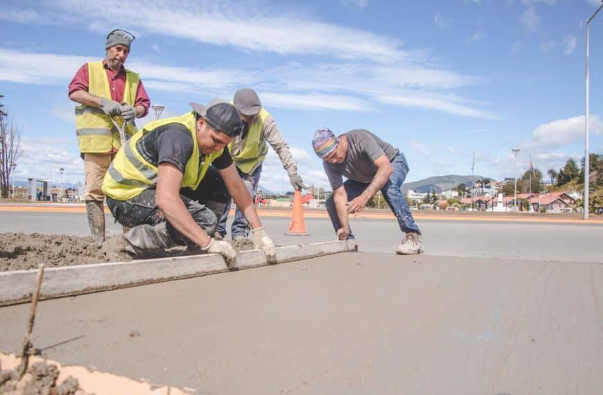 La Municipalidad de Ushuaia lleva adelante un plan de obras y mantenimiento en distintos puntos de la ciudad