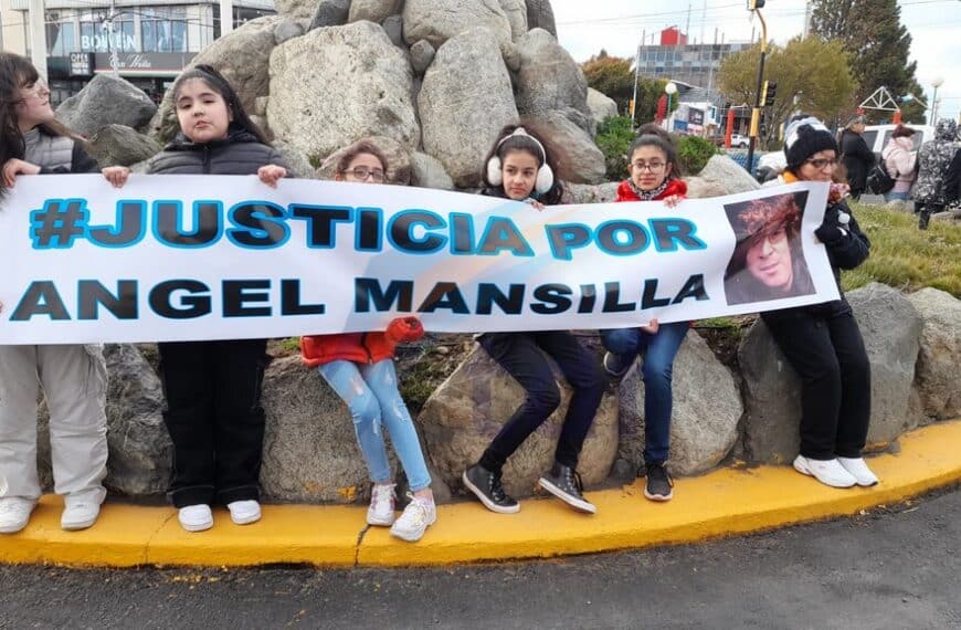 La familia del camarógrafo Mansilla reclamo justicia a un mes de su muerte
