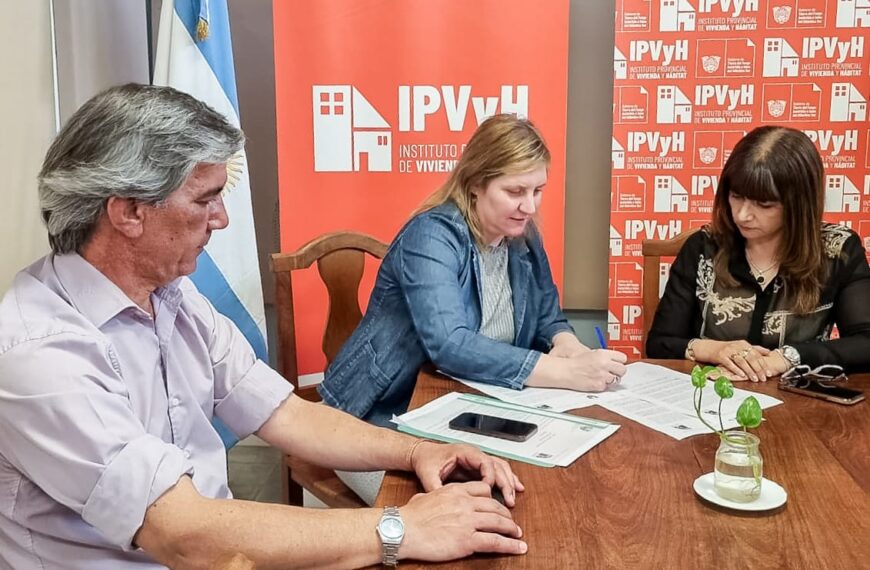 El IPVyH y el Ministerio de Salud firmaron un convenio para favorecer el arraigo de profesionales de la salud