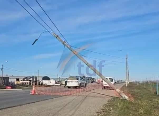 Conductor con más de 3 grados de alcohol en sangre chocó una columna durante la madrugada