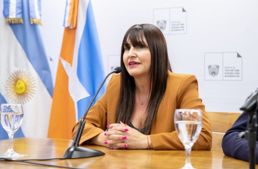 La Ministra Fernández aclaró que el DNU anunciado por Milei “no alcanza a la ley 19640”