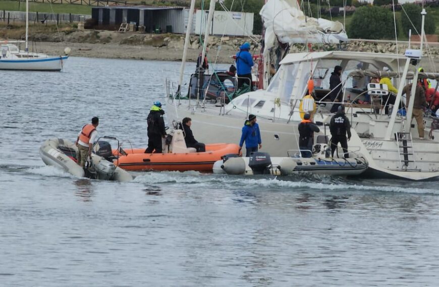 Rescataron un velero francés que viajaba a la Antártida y hospitalizaron a una tripulante