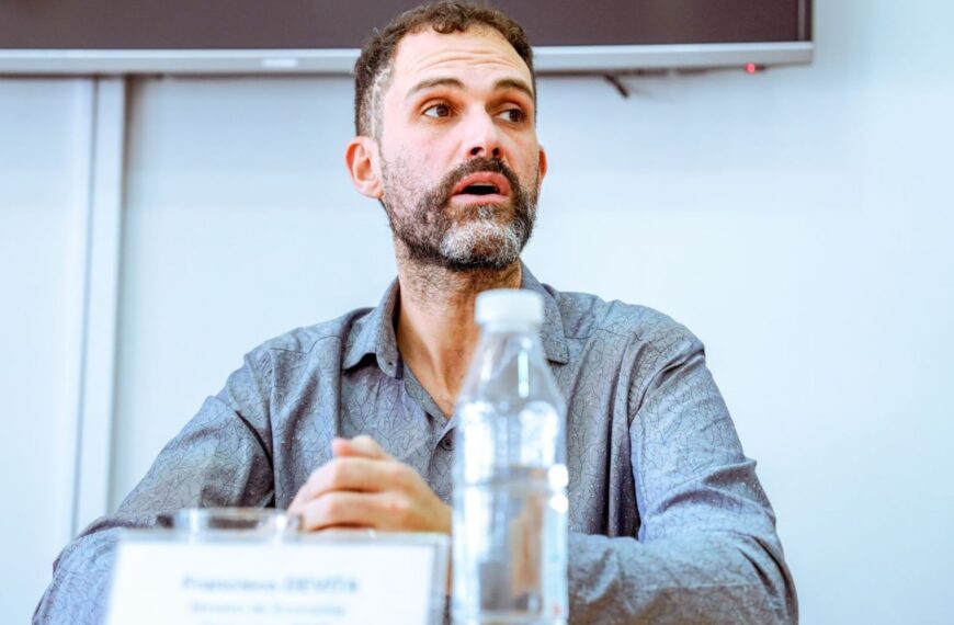 Llevaron el Presupuesto 2026 a la Legislatura y se suspendió la comisión por falta de legisladores