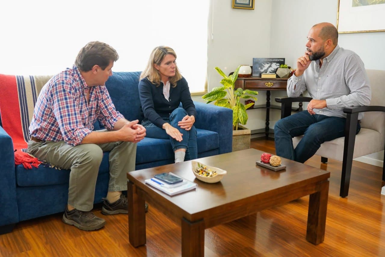 El Gobernador Melella recibió a la CEO de Total Austral, Catherine Remy