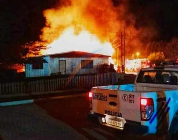 Una vivienda fue consumida por el fuego en Tolhuin