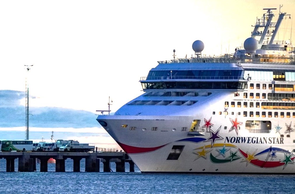 Repudiaron la prohibición de bajar en Malvinas a un crucero con 800 argentinos