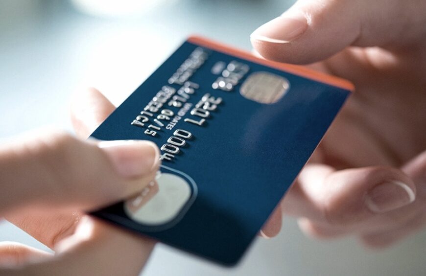 Se derrumbó el consumo con tarjetas de crédito