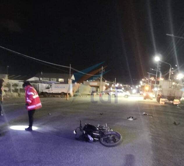 Motociclista herido luego de un triple choque en Ushuaia
