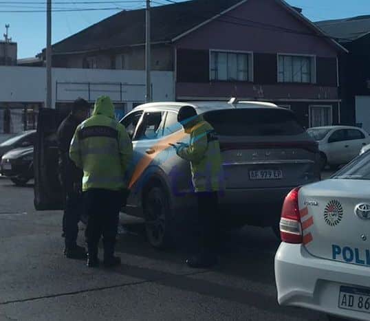 Bomberos rescataron a un hombre de su rodado