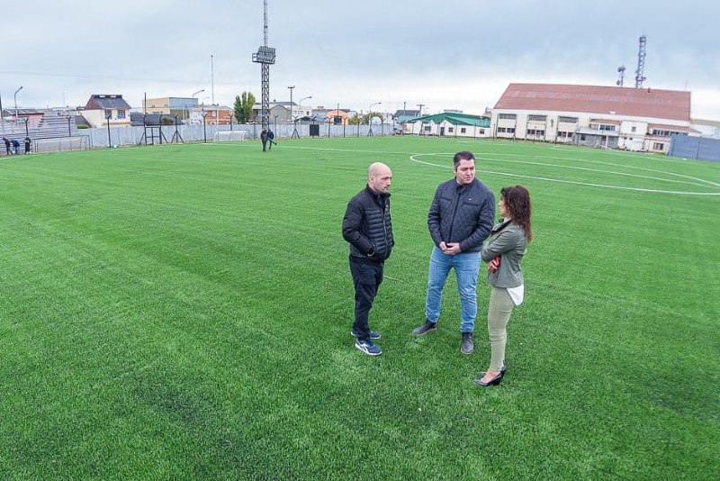 Perez recorrió la etapa final de la Cancha Municipal de Césped Sintético