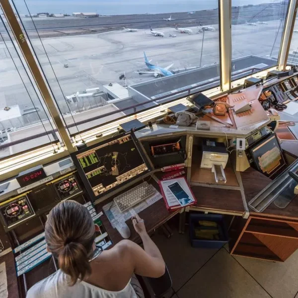 El Gobierno extendió por otro cinco días al conciliación obligatoria en el conflicto con controladores aéreos