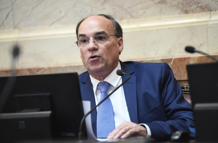 «Está todo encaminado para que Ficha Limpia sea aprobada con 38 votos»