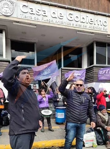 El lunes habrá paro docente