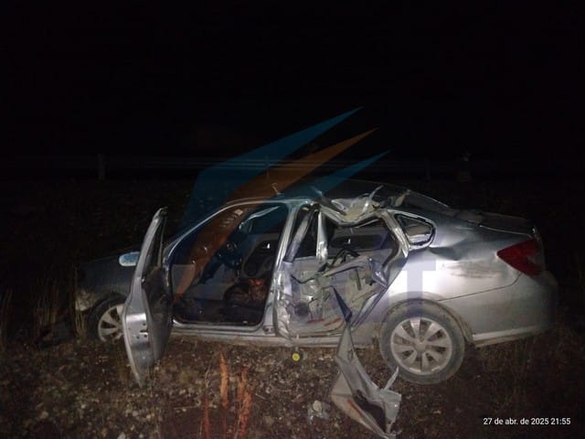 Conductor hospitalizado tras volcar sobre ruta 3