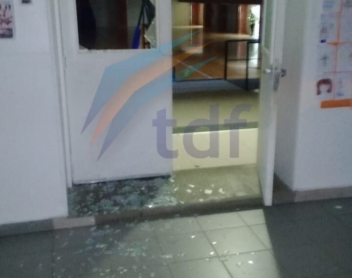 Tres menores fueron detenidos robando computadoras en el interior del colegio Haspen