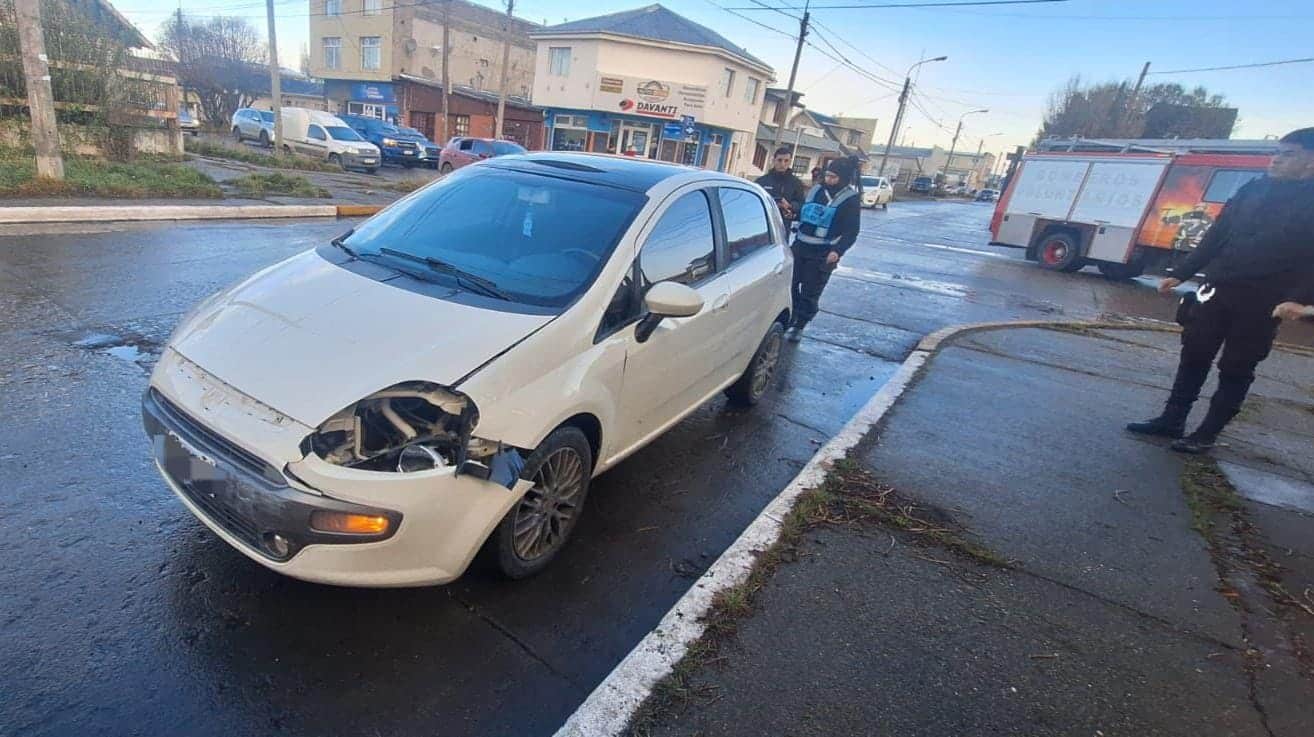Una mujer trasladada al Hospital tras choque en Río Grande