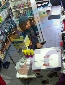 Un sujeto detenido por fraude a numerosos comercios con transferencias «truchas»