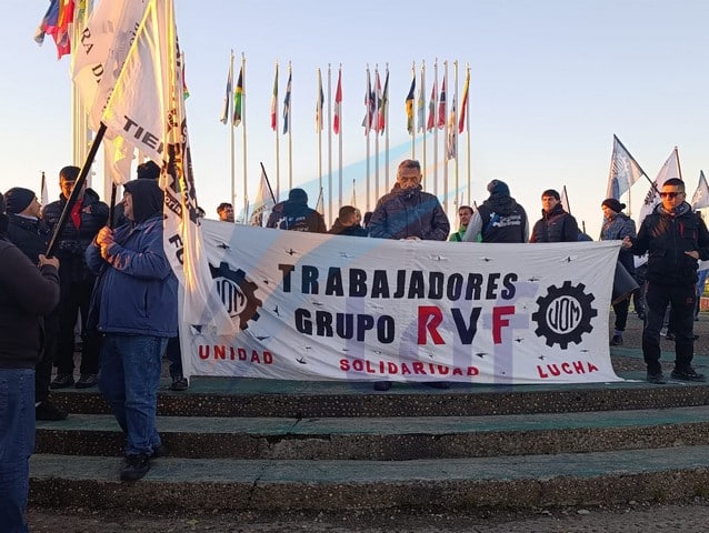 Un minúsculo grupo sindical marchó en Río Grande “en defensa de la 19640”
