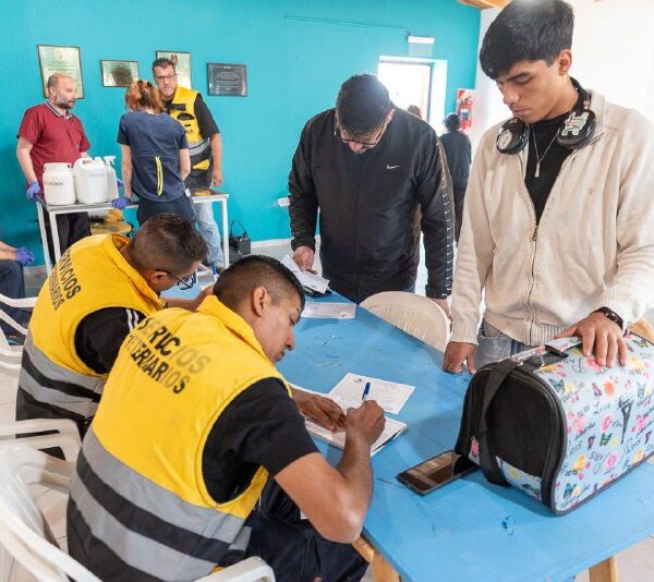 Este sábado 10 de Mayo se realizará una nueva jornada de vacunación y chipeo y adopción en el AGP