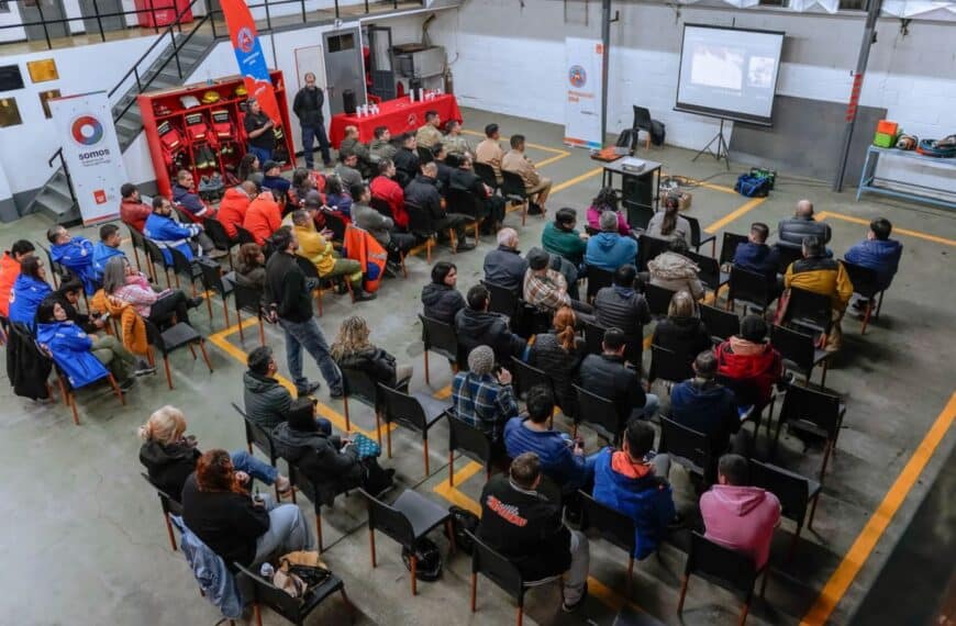 Brindaron conferencia preventiva sobre sismos a miembros del Comité Operativo de Emergencias en la provincia