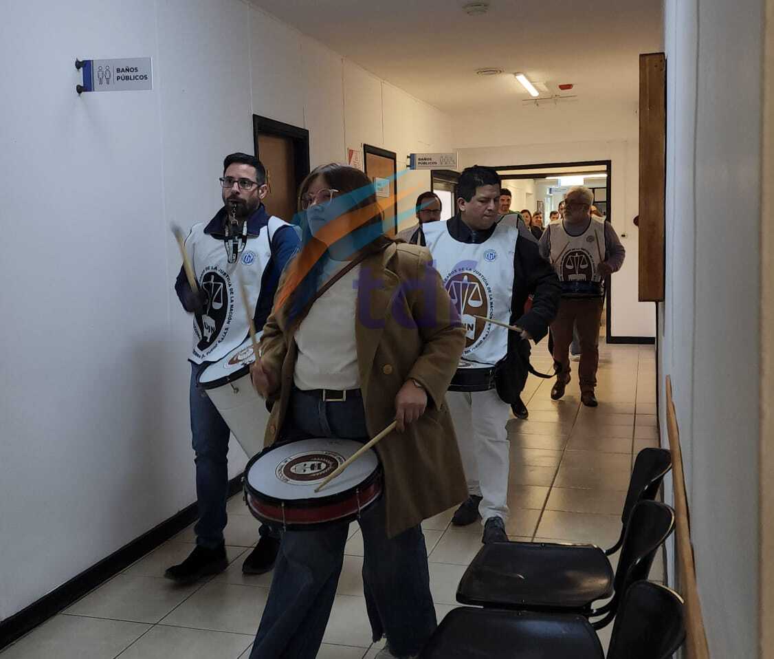 Trabajadores judiciales de paro este viernes