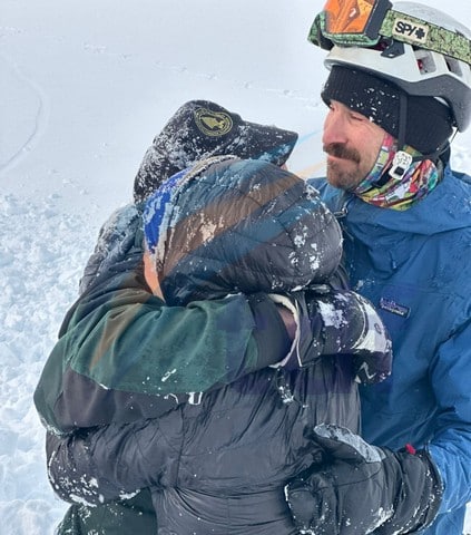 Milagroso rescate de una pareja de Ushuaia sepultada por una avalancha