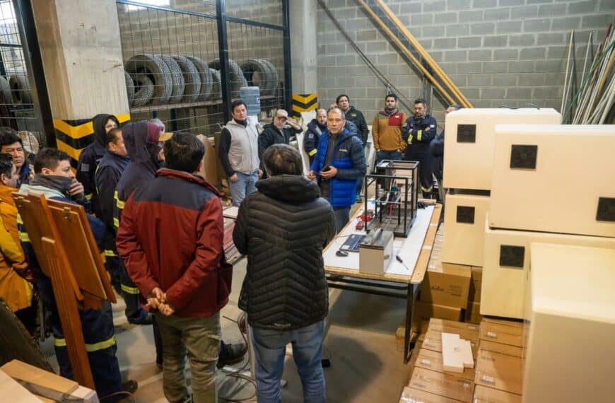 Capacitaron a personal de la Cooperativa Eléctrica y la DPE en el funcionamiento de nuevos equipos para electrodependientes