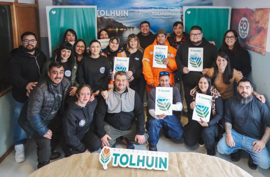 Se entregaron nuevas plantas permanentes a trabajadores y trabajadoras en el municipio de Tolhuin