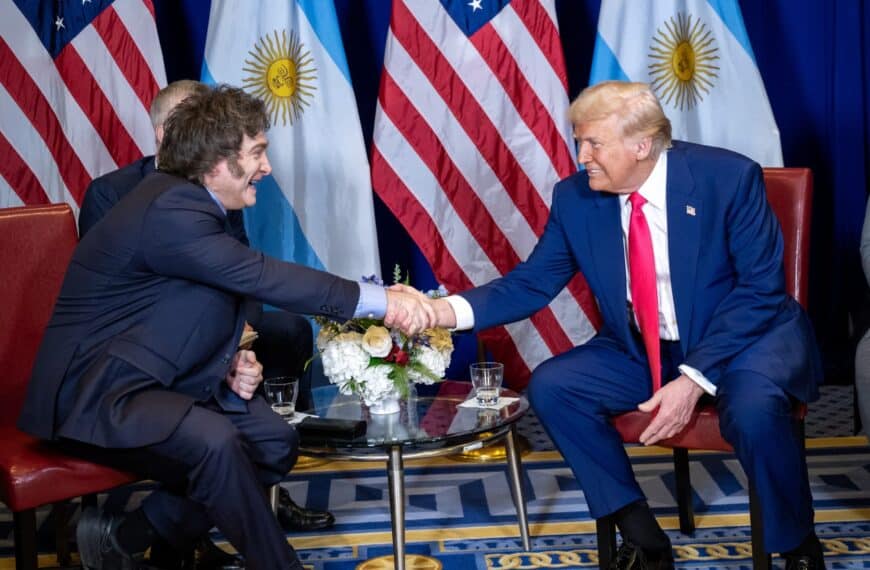 Javier Milei se reunió con una funcionaria de EEUU y firmó una carta de intención para que los argentinos ya no necesiten visa