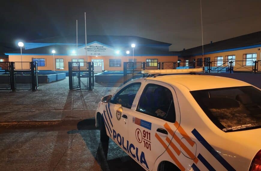 Suspenden las clases por robo y destrozos en el colegio Piedrabuena