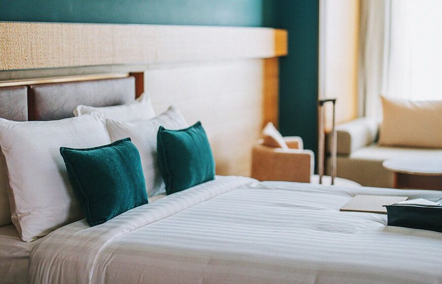 Los hoteleros advierten que ya hay cancelaciones de reservas por el paro de controladores aéreos