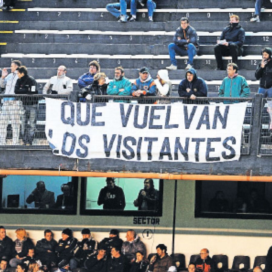 AFA confirmó la vuelta de los hinchas visitantes a los estadios del fútbol argentino