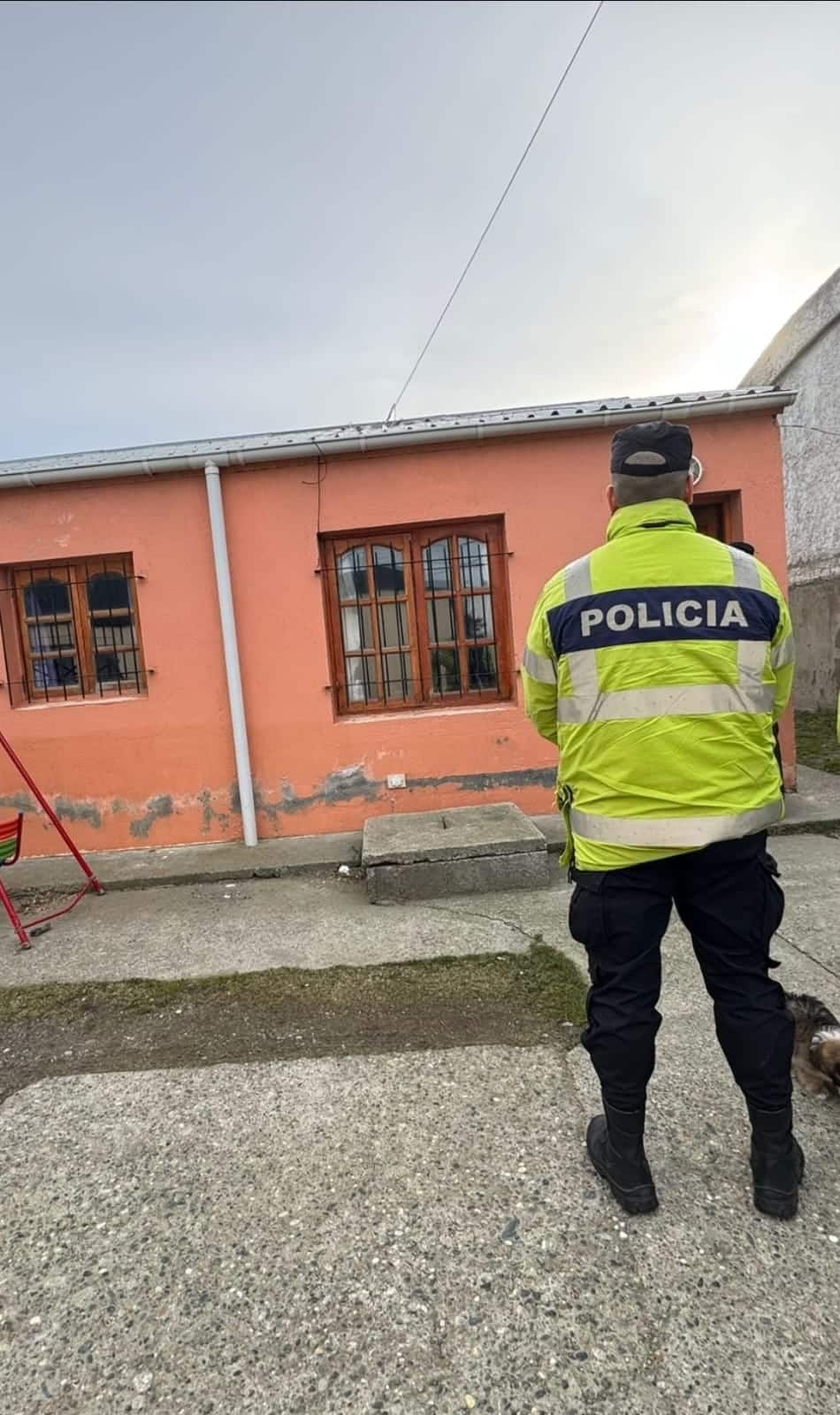 Denuncia por sustracción de cartera derivó en allanamiento y recuperación de bienes