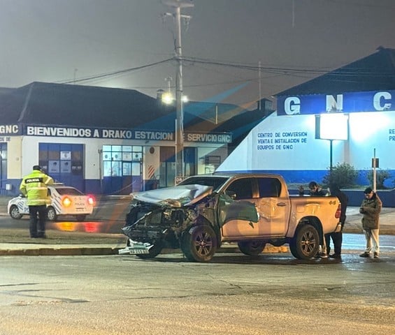Persiguieron y detuvieron a conductor alcoholizado que chocó autos estacionados
